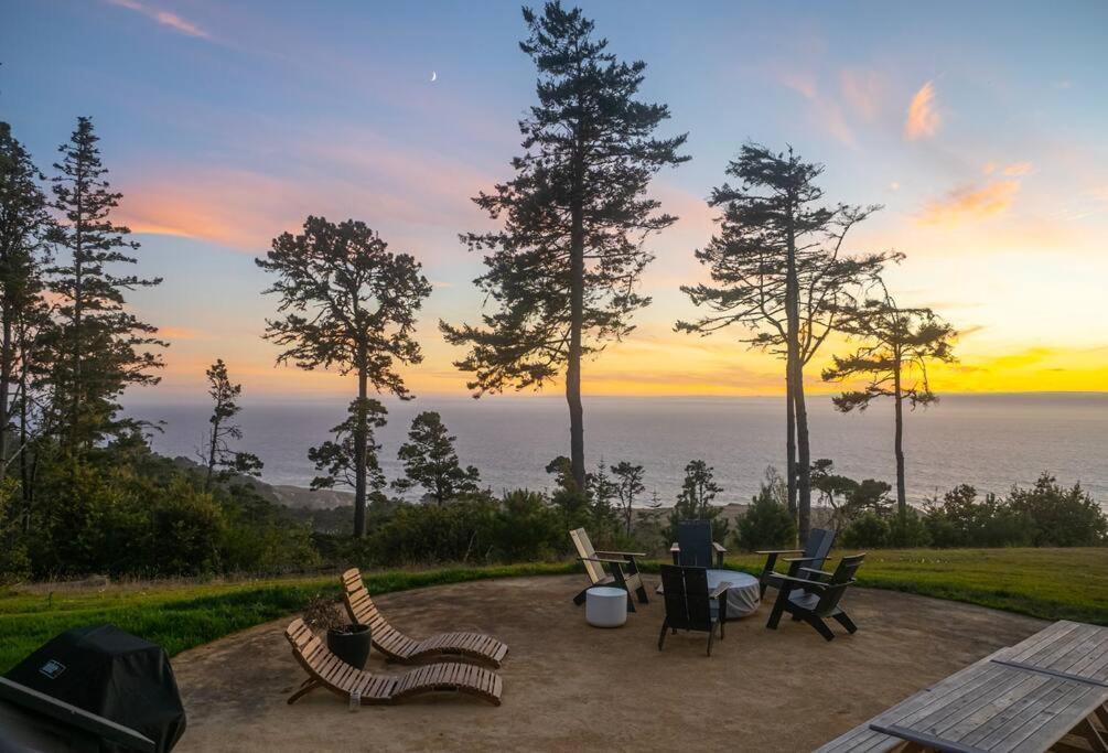 Driftwood Lodge ~ 5 Bedroom / 7 Bath ~ 30-Acre Private Estate On Hwy 1 ~ Hot Tub ~ Oceanview ~ Reunions & Retreats Walsh Landing ภายนอก รูปภาพ