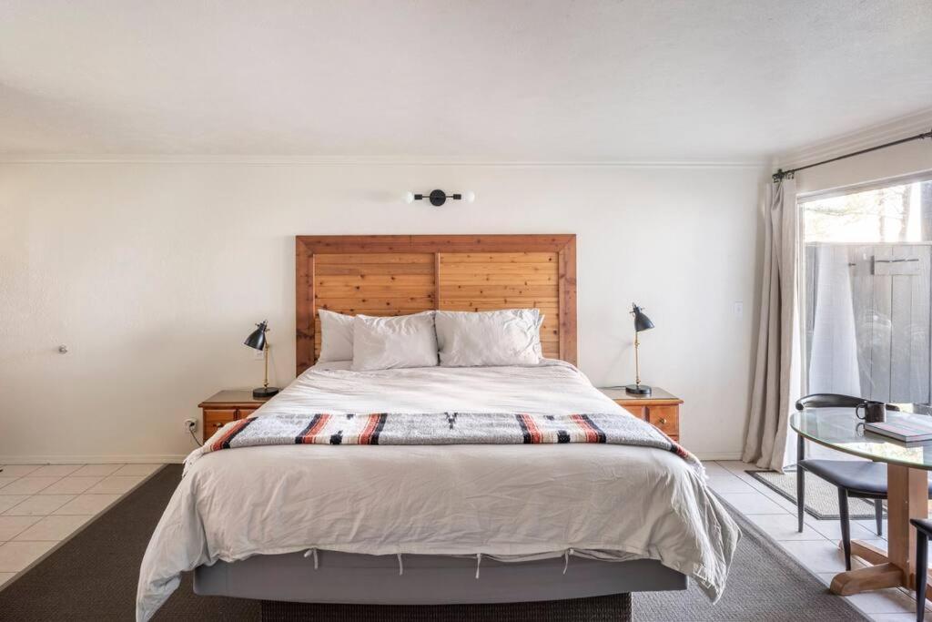 Driftwood Lodge ~ 5 Bedroom / 7 Bath ~ 30-Acre Private Estate On Hwy 1 ~ Hot Tub ~ Oceanview ~ Reunions & Retreats Walsh Landing ภายนอก รูปภาพ