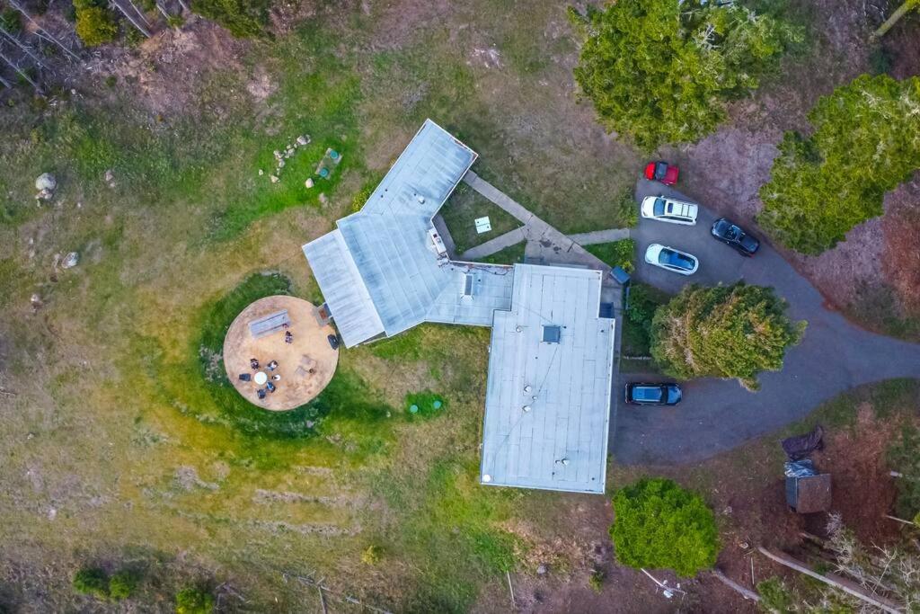 Driftwood Lodge ~ 5 Bedroom / 7 Bath ~ 30-Acre Private Estate On Hwy 1 ~ Hot Tub ~ Oceanview ~ Reunions & Retreats Walsh Landing ภายนอก รูปภาพ
