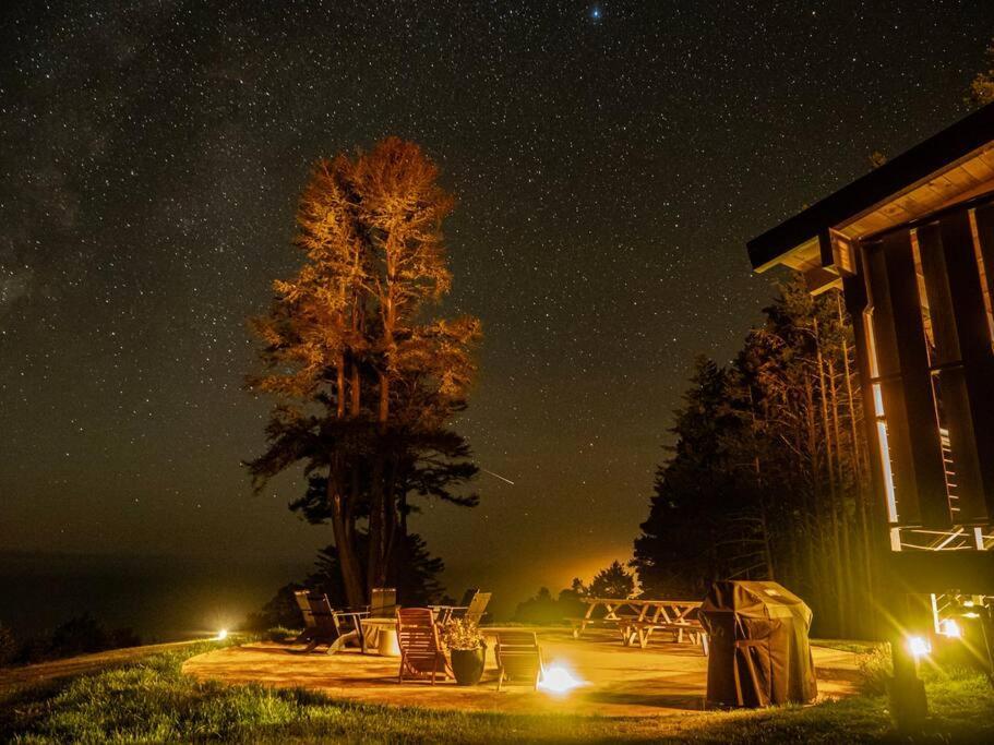 Driftwood Lodge ~ 5 Bedroom / 7 Bath ~ 30-Acre Private Estate On Hwy 1 ~ Hot Tub ~ Oceanview ~ Reunions & Retreats Walsh Landing ภายนอก รูปภาพ