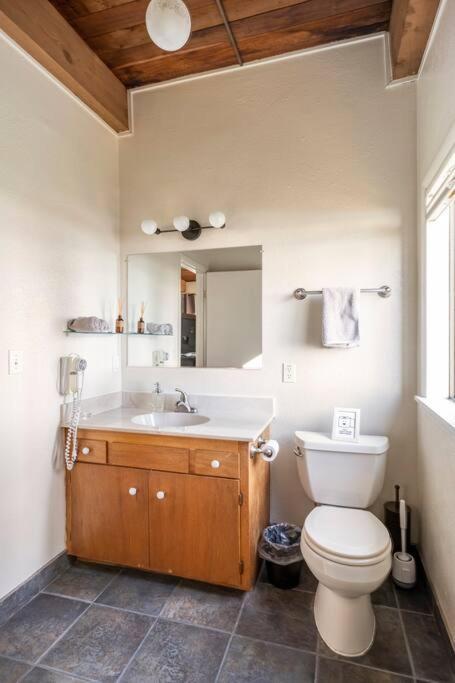 Driftwood Lodge ~ 5 Bedroom / 7 Bath ~ 30-Acre Private Estate On Hwy 1 ~ Hot Tub ~ Oceanview ~ Reunions & Retreats Walsh Landing ภายนอก รูปภาพ